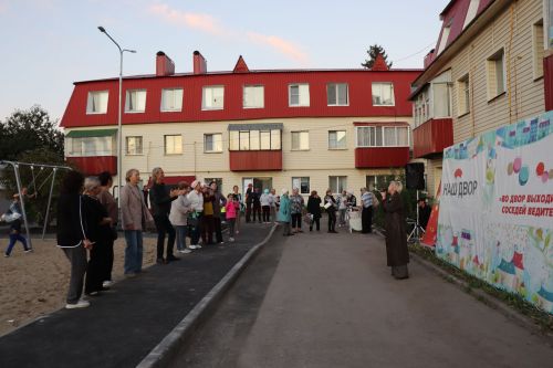 В Нурлате продолжаются праздники на обновленных дворовых территориях
