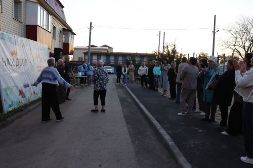 В Нурлате продолжаются праздники на обновленных дворовых территориях