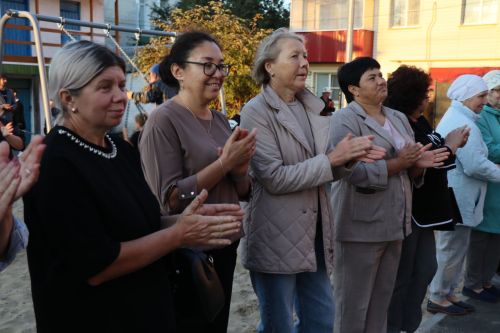 В Нурлате продолжаются праздники на обновленных дворовых территориях