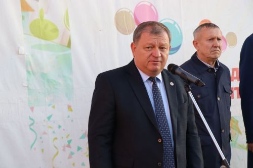 В Нурлате продолжаются праздники на обновленных дворовых территориях