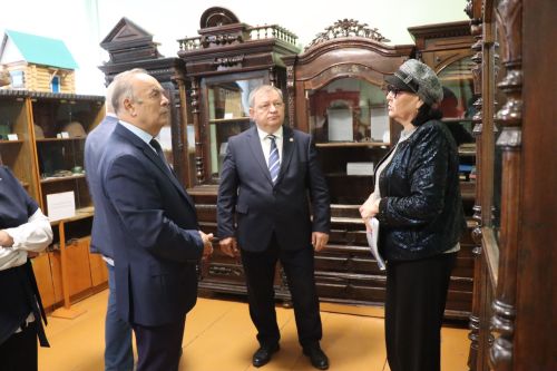 Экзам Губайдуллин посетил Нурлат с рабочим визитом