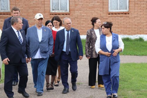 Экзам Губайдуллин посетил Нурлат с рабочим визитом