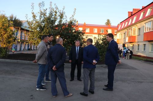 В Нурлате продолжаются праздники на обновленных дворовых территориях