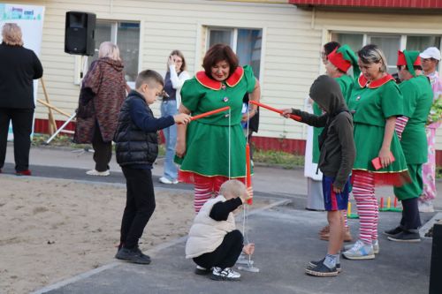 В Нурлате продолжаются праздники на обновленных дворовых территориях