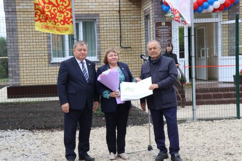 В Нурлатском районе построили здание исполкома сельского поселения