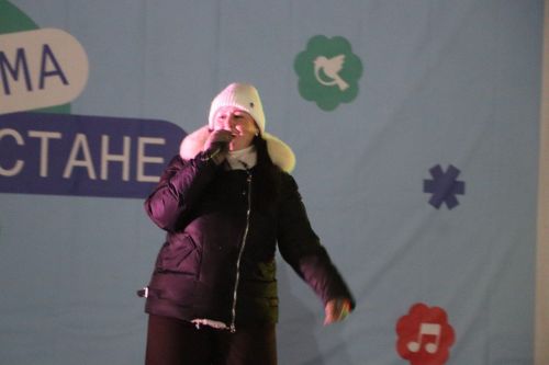 Встречая год Огненной Лошади: нурлатцы собрались на праздник в центре города