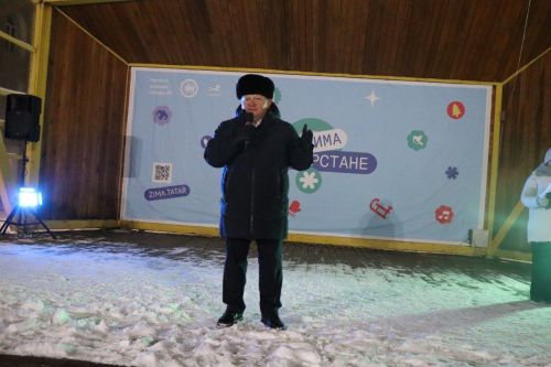Встречая год Огненной Лошади: нурлатцы собрались на праздник в центре города