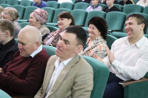 В Нурлате прошел отборочный тур межрегиональной татарской лиги КВН «Әйдә, ШаяРТ»