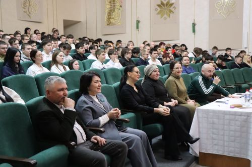 В Нурлате прошел отборочный тур межрегиональной татарской лиги КВН «Әйдә, ШаяРТ»