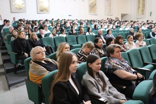 В Нурлате прошел отборочный тур межрегиональной татарской лиги КВН «Әйдә, ШаяРТ»