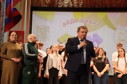 В Нурлате прошел отборочный тур межрегиональной татарской лиги КВН «Әйдә, ШаяРТ»