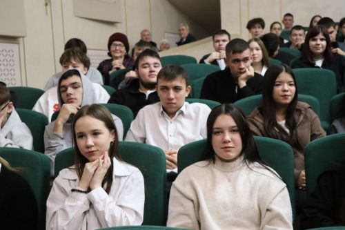 В Нурлате прошел отборочный тур межрегиональной татарской лиги КВН «Әйдә, ШаяРТ»