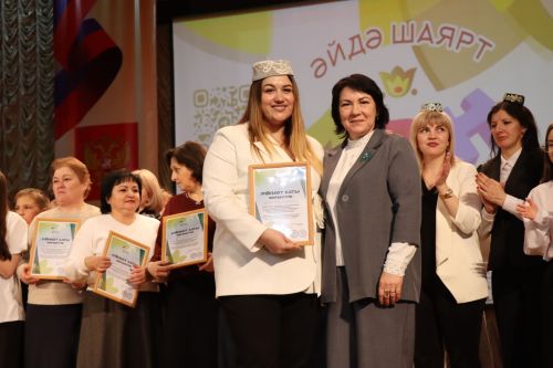 В Нурлате прошел отборочный тур межрегиональной татарской лиги КВН «Әйдә, ШаяРТ»