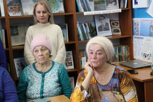 Книга памяти и добра: подарок от матери героя библиотеке Вишневой Поляны