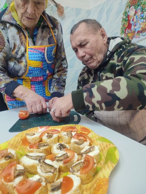 Нурлатские пенсионеры освоили кулинарное искусство бутерброда
