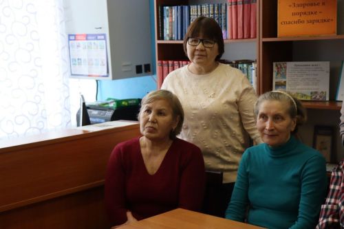 Книга памяти и добра: подарок от матери героя библиотеке Вишневой Поляны