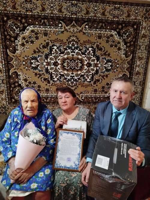 99 лет мудрости и добра: Елизавету Николаевну Французову поздравили с днем рождения