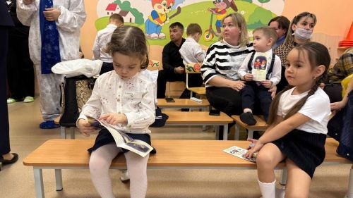 Зимняя дорога не страшна: в нурлатском детском саду «Солнышко» родители и дети учили ПДД вместе