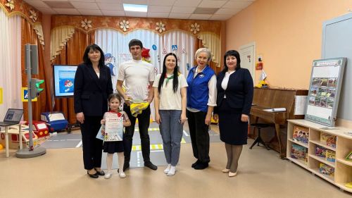 Зимняя дорога не страшна: в нурлатском детском саду «Солнышко» родители и дети учили ПДД вместе