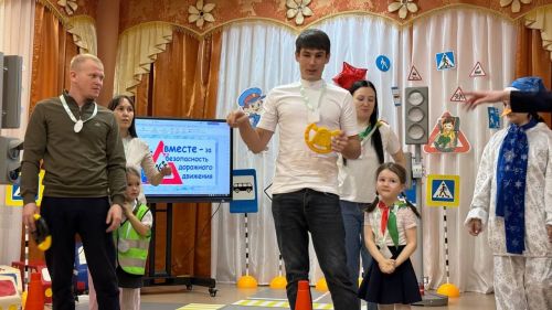 Зимняя дорога не страшна: в нурлатском детском саду «Солнышко» родители и дети учили ПДД вместе
