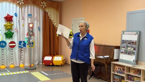 Зимняя дорога не страшна: в нурлатском детском саду «Солнышко» родители и дети учили ПДД вместе