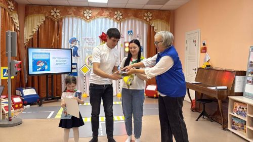 Зимняя дорога не страшна: в нурлатском детском саду «Солнышко» родители и дети учили ПДД вместе