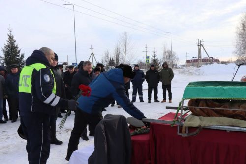 В Нурлате простились с ветераном МВД Минханифом Аюповым