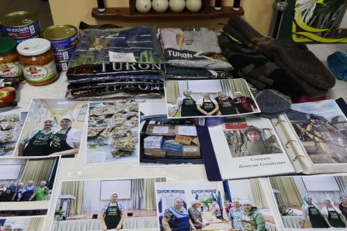 Дамир Ишкинеев во время сходов граждан вручил нурлатцам сертификаты на доильные аппараты