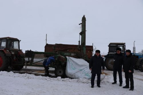 Глава Нурлатского района оценил уникальный опыт «Агрофирмы 15» по хранению сои