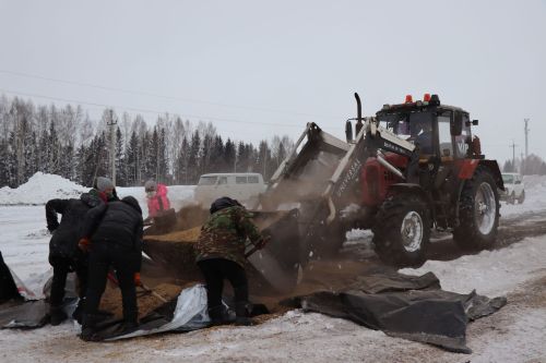 Глава Нурлатского района оценил уникальный опыт «Агрофирмы 15» по хранению сои