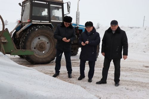 Глава Нурлатского района оценил уникальный опыт «Агрофирмы 15» по хранению сои