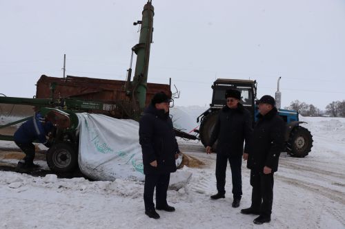 Глава Нурлатского района оценил уникальный опыт «Агрофирмы 15» по хранению сои