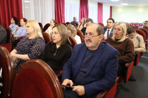 В Нурлате прошло собрание граждан микрорайона «Центральный» по вопросам благоустройства и развития