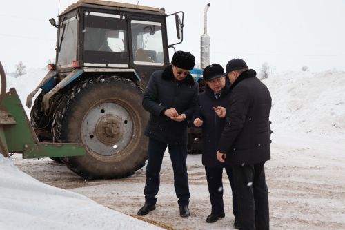 Глава Нурлатского района оценил уникальный опыт «Агрофирмы 15» по хранению сои