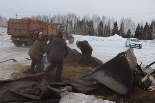 Глава Нурлатского района оценил уникальный опыт «Агрофирмы 15» по хранению сои