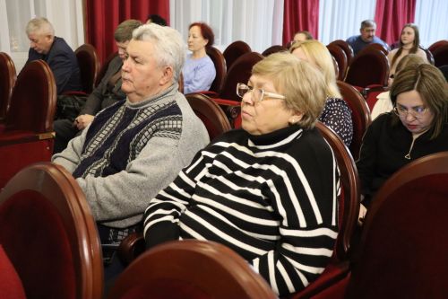 В Нурлате прошло собрание граждан микрорайона «Центральный» по вопросам благоустройства и развития