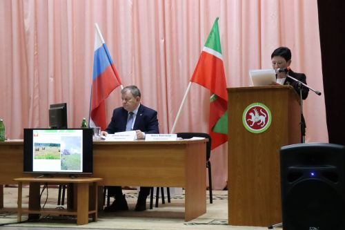 Отремонтированные скверы и новые дороги: чем живет Амзинское сельское поселение