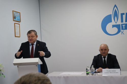 Дамир Ишкинеев провел встречу с трудовым коллективом «Нурлатгаза»