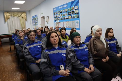 Дамир Ишкинеев провел встречу с трудовым коллективом «Нурлатгаза»