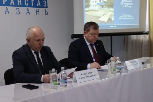 Дамир Ишкинеев провел встречу с трудовым коллективом «Нурлатгаза»