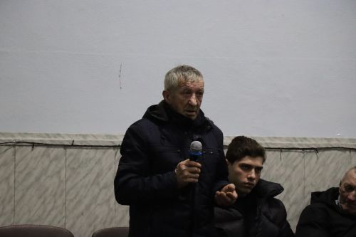 Новое доильное оборудование в помощь семье: на сходе в Кульбаево-Марасе вручили сертификат