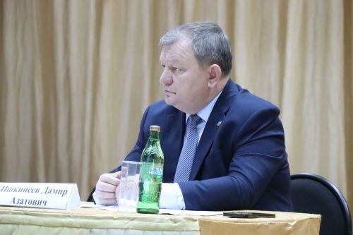 Новое доильное оборудование в помощь семье: на сходе в Кульбаево-Марасе вручили сертификат