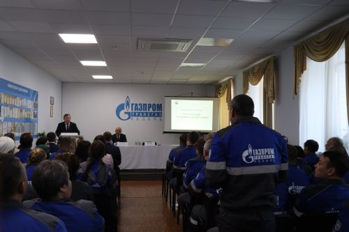 Дамир Ишкинеев провел встречу с трудовым коллективом «Нурлатгаза»