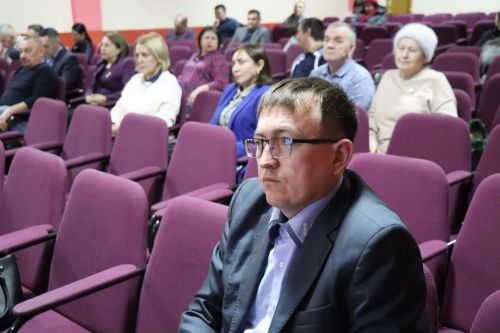 В Нурлатской гимназии прошел сход граждан