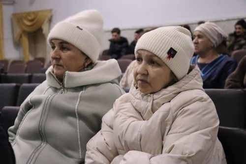 Новое доильное оборудование в помощь семье: на сходе в Кульбаево-Марасе вручили сертификат