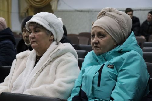 Новое доильное оборудование в помощь семье: на сходе в Кульбаево-Марасе вручили сертификат