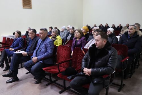 Отремонтированные скверы и новые дороги: чем живет Амзинское сельское поселение