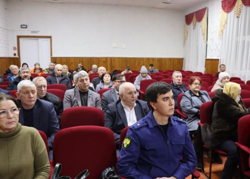 Жители четырех микрорайонов города Нурлат обсудили важные вопросы