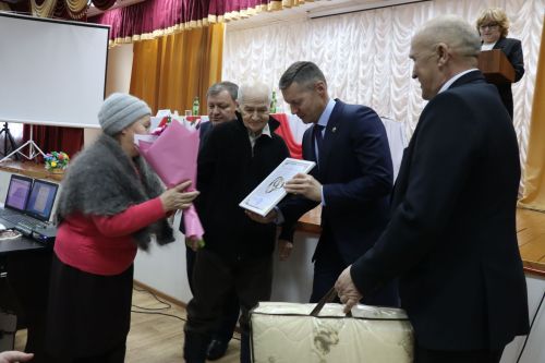 Итоги года и планы на будущее: в Егоркинском сельском поселении прошел сход граждан с участием министра экологии РТ