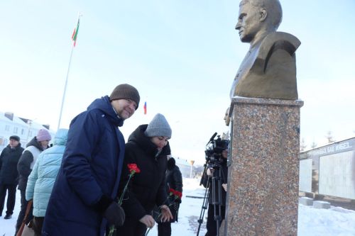 В Нурлате почтили память Героя Социалистического Труда Закия Тимирзянова